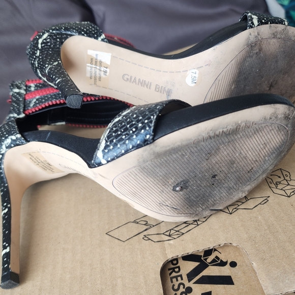 Gianni Bini Zaylie Black Leather Snakeskin Heels Red Zipper Ankle Strap - Picture 7 of 8